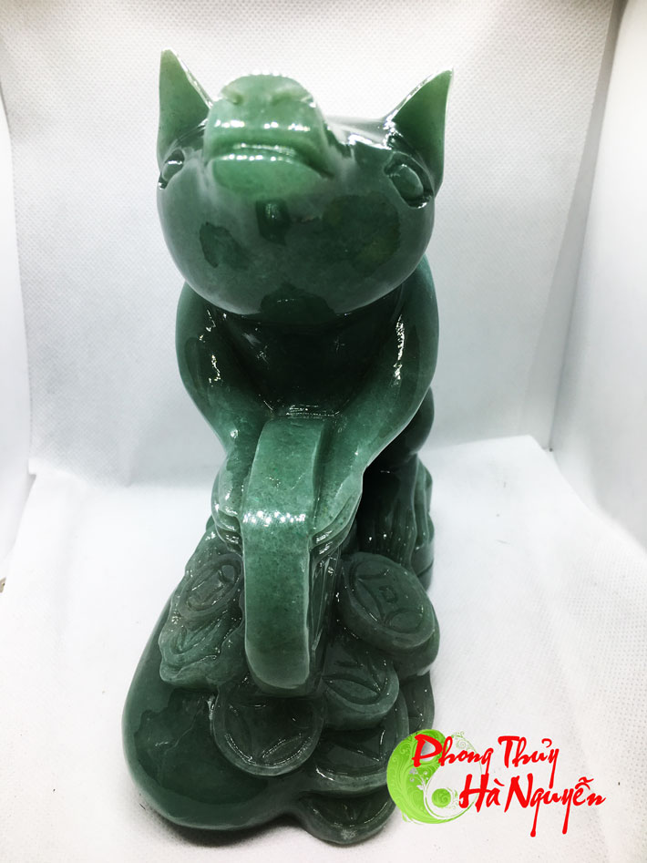 chuột ôm đĩnh tiền đá thạch anh xanh